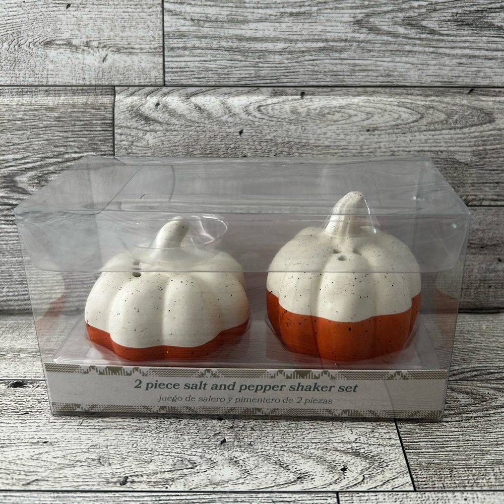 Pumpkin Salt & pepper shakers